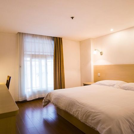 Motel Chongqing Jiefangbai Hongyadong Pedestrian Street מראה חיצוני תמונה