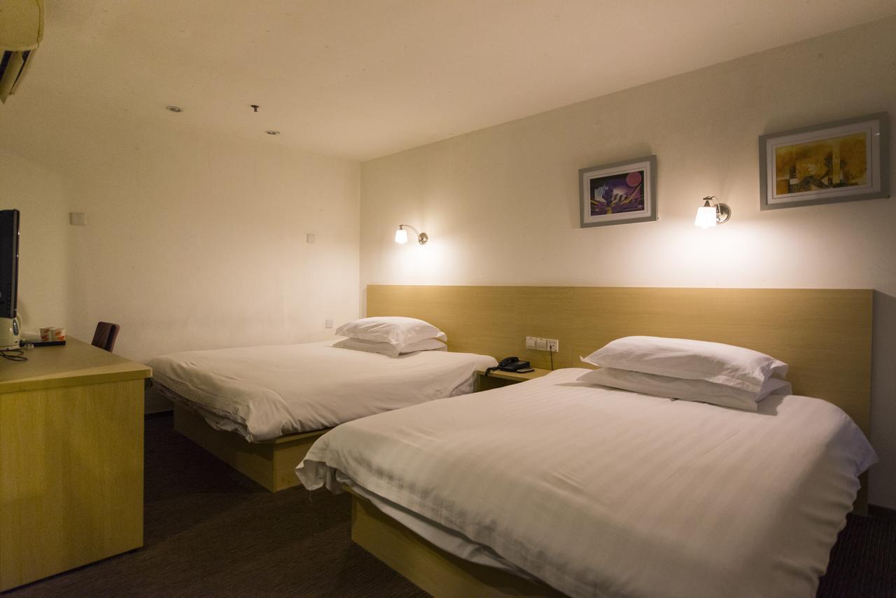 Motel Chongqing Jiefangbai Hongyadong Pedestrian Street מראה חיצוני תמונה