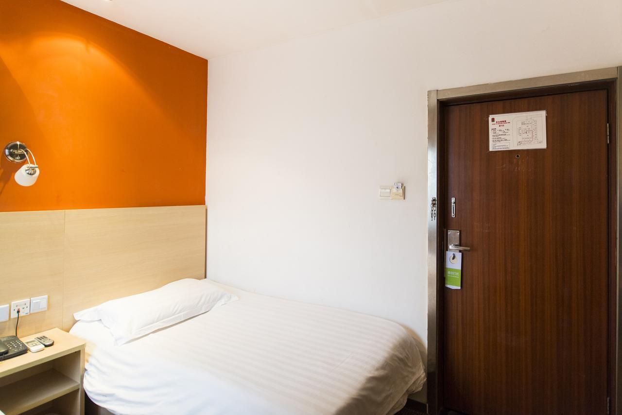 Motel Chongqing Jiefangbai Hongyadong Pedestrian Street מראה חיצוני תמונה